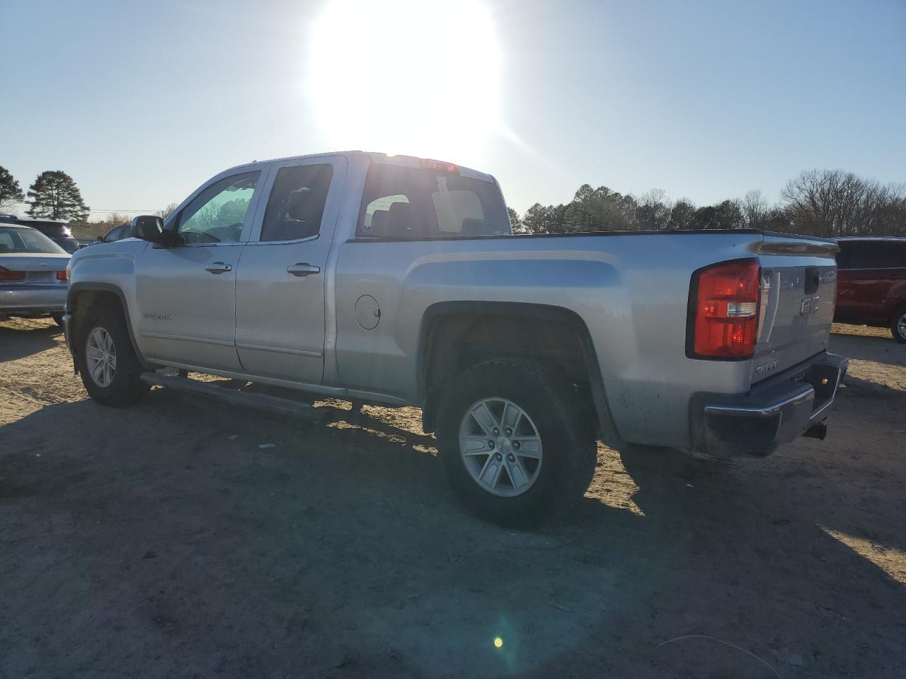 Image 2 of 2015 GMC SIERRA C1500 SLE 2015 with VIN 1GTR1UEC1FZ246302