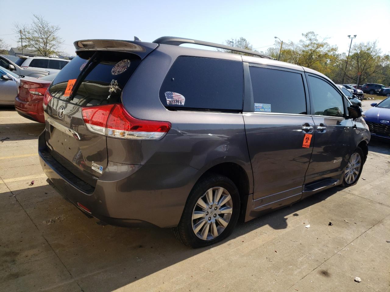 Obraz 3 z 2013 TOYOTA SIENNA XLE 2013 z VIN 5TDYK3DC4DS313039