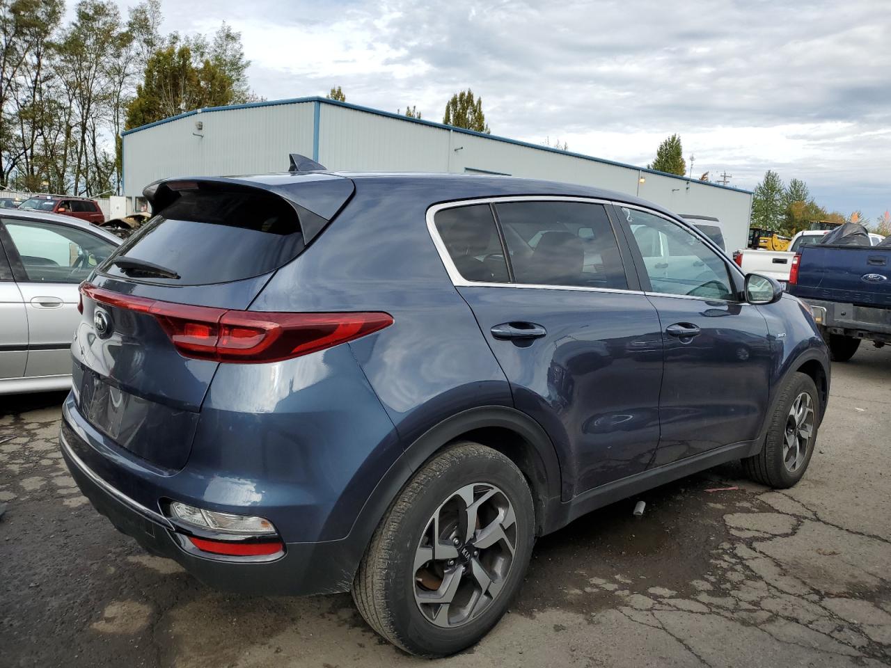 Изображение 3 2020 KIA SPORTAGE LX 2020 с VIN KNDPMCAC6L7793880