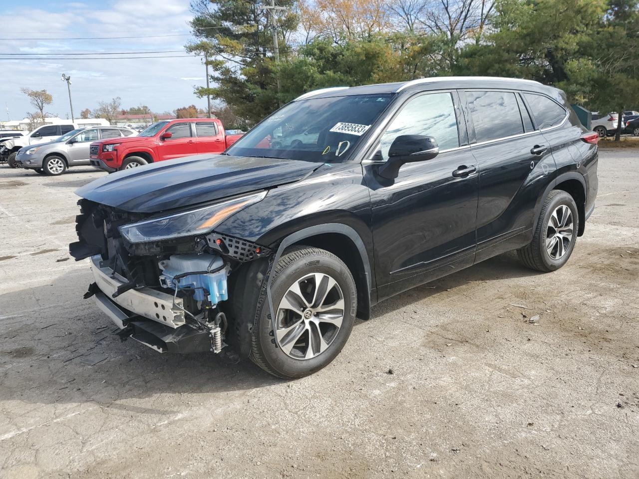 Изображение 2021 TOYOTA HIGHLANDER XLE 2021