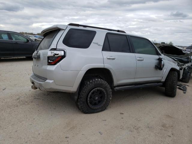 Image 3 of 2019 TOYOTA 4RUNNER SR5 2019 with VIN JTEBU5JR6K5695450