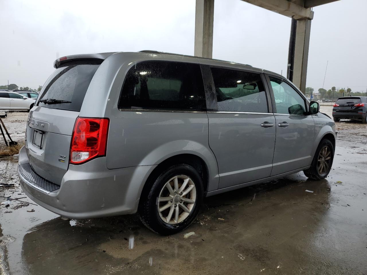 Image 3 of 2019 DODGE GRAND CARAVAN SXT 2019 with VIN 2C4RDGCG5KR723882