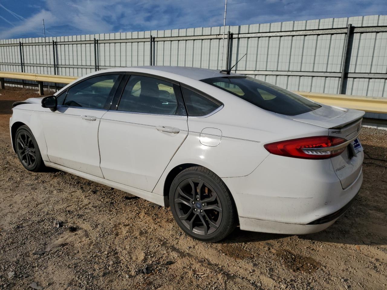 Image 2 of 2018 FORD FUSION SE 2018 with VIN 3FA6P0HD3JR164377