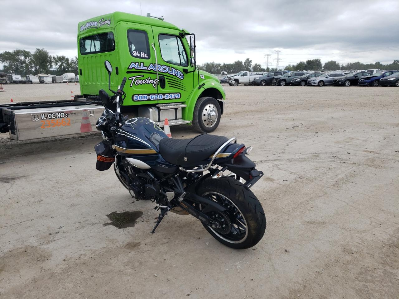 Image 3 of 2022 KAWASAKI ZR900 R 2022 with VIN JKAZR2C19NA058181
