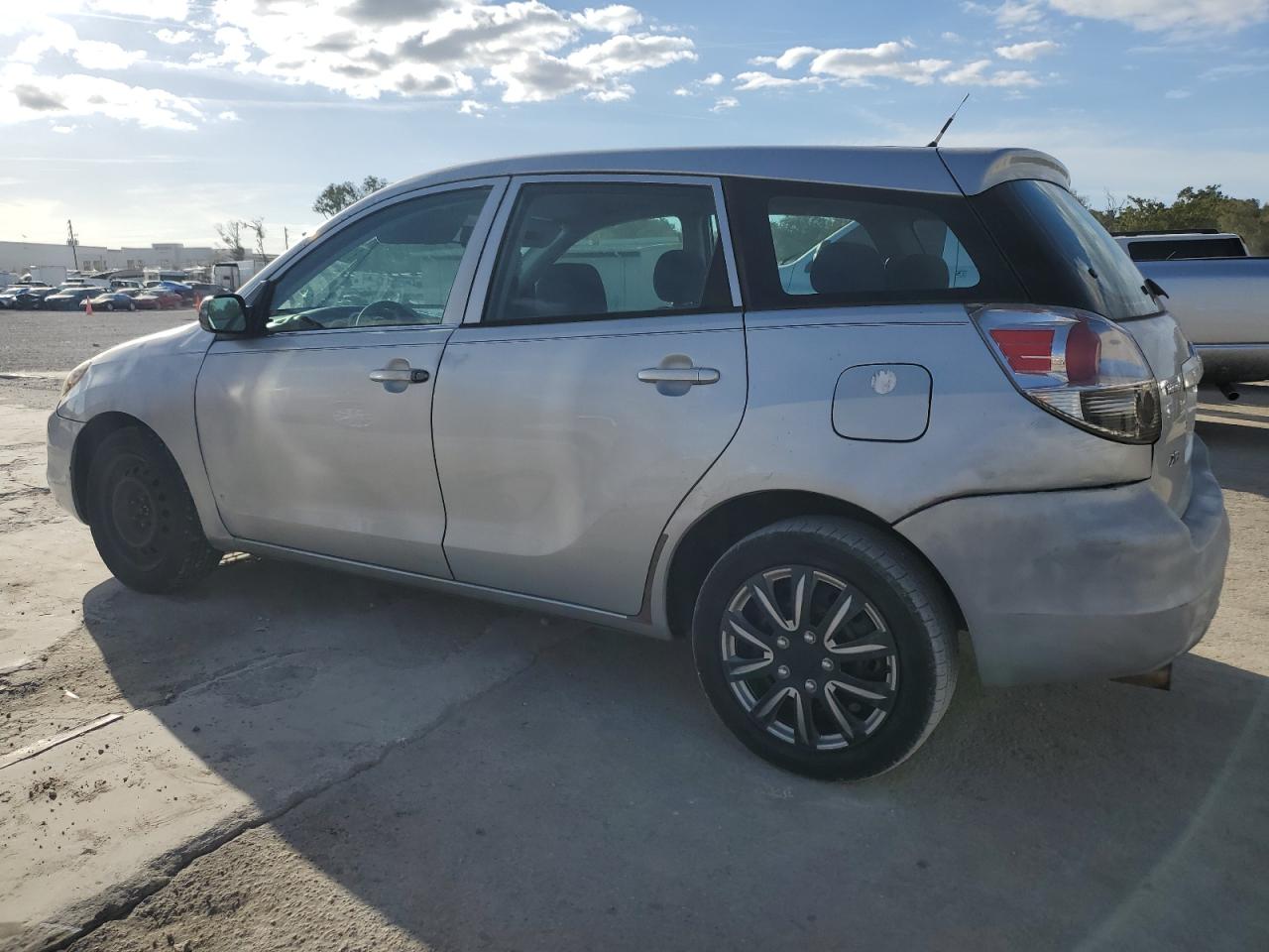 Изображение 2 2005 TOYOTA COROLLA MATRIX XR 2005 с VIN 2T1KR32E35C453678