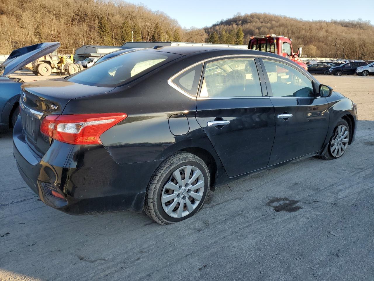 Obraz 3 z 2017 NISSAN SENTRA S 2017 z VIN 3N1AB7AP2HY358837
