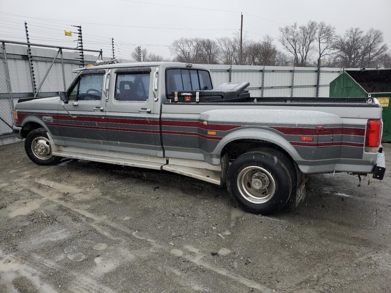 Image 2 of 1989 FORD F350  1989 with VIN 2FTJW35G7KCA52330