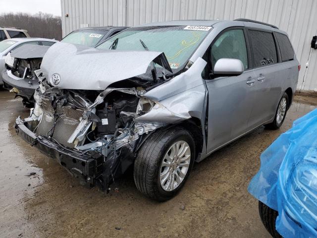 Obraz 1 z 2015 TOYOTA SIENNA XLE 2015 z VIN 5TDYK3DC1FS635141