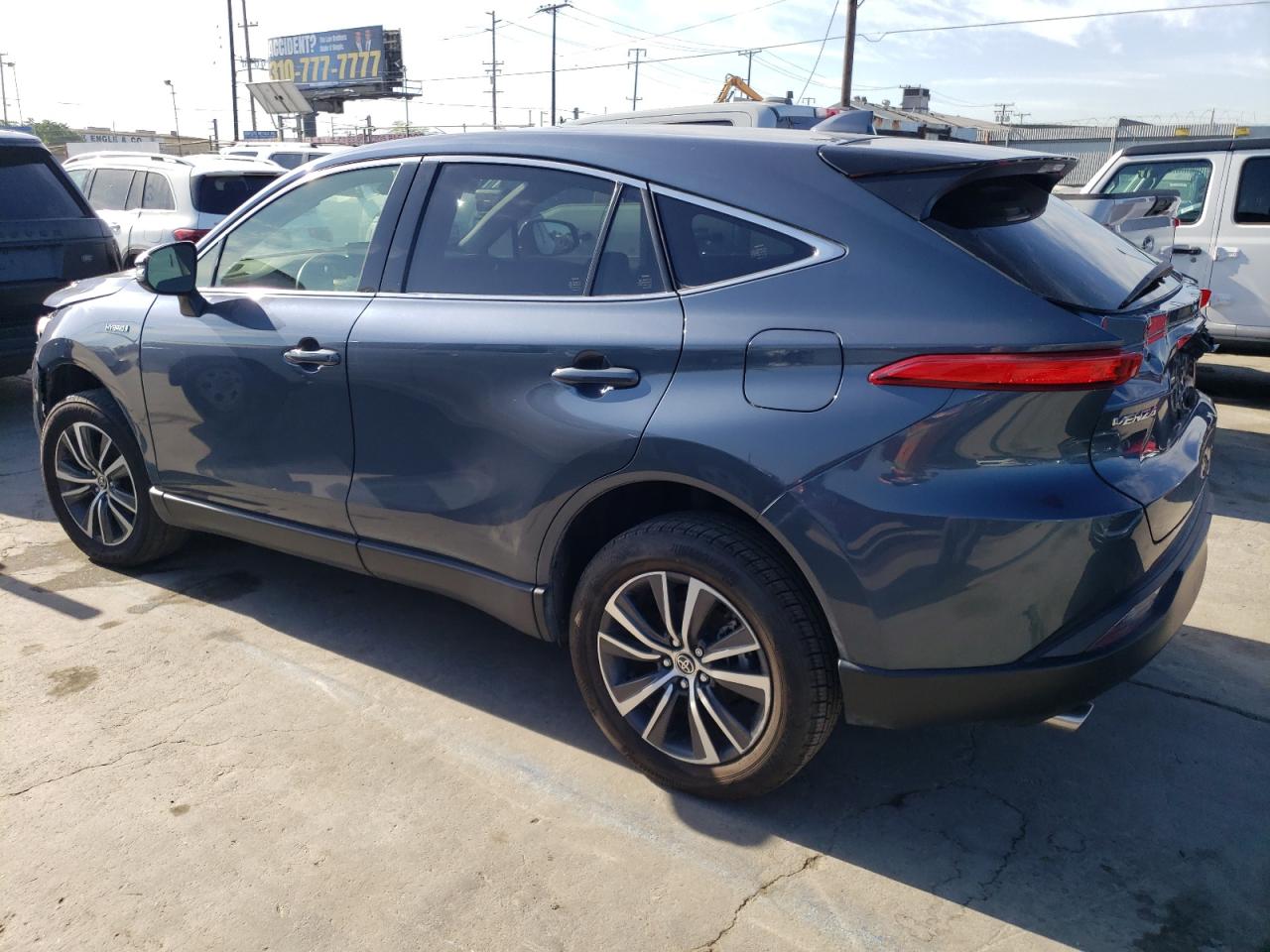 Obraz 2 z Toyota Venza Le 2021 z VIN JTEAAAAH8MJ056338