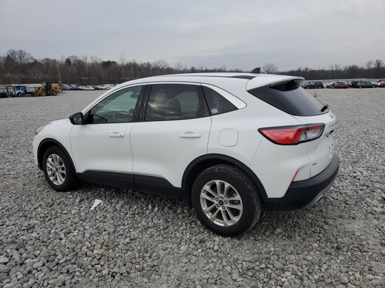 Image 2 of 2022 FORD ESCAPE SE 2022 with VIN 1FMCU0BZ0NUB27100