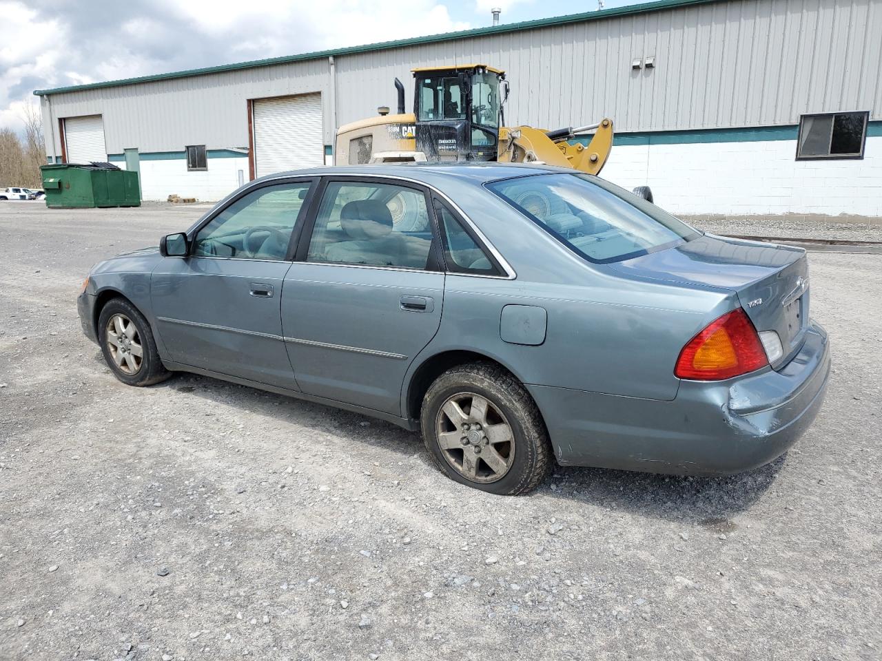 Изображение 2 2000 TOYOTA AVALON XL 2000 с VIN 4T1BF28BXYU041180