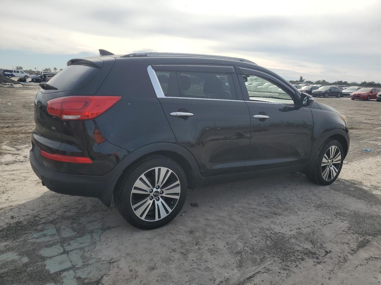 Image 3 of 2014 KIA SPORTAGE EX 2014 with VIN KNDPC3AC7E7630550