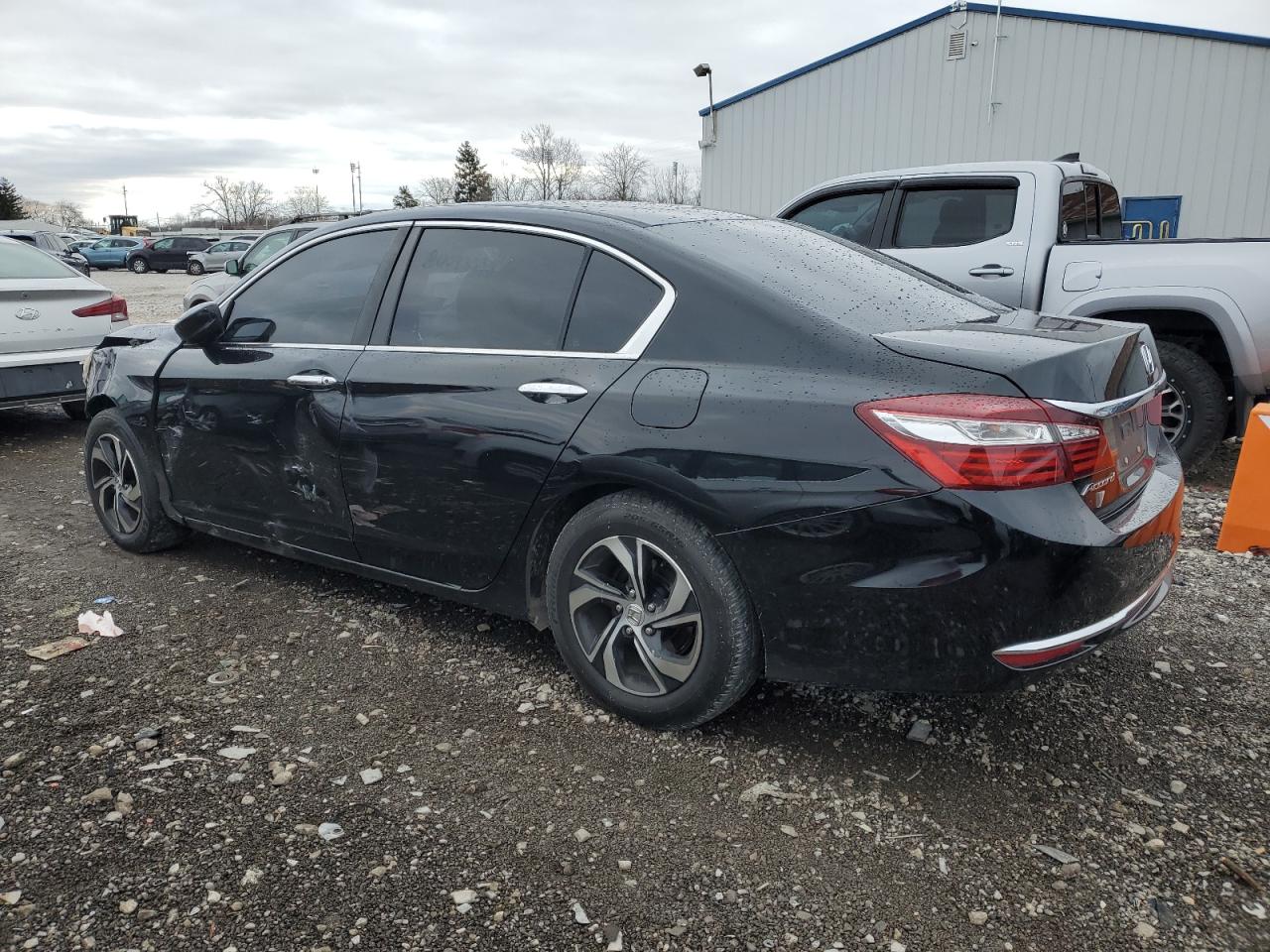 Obraz 2 z 2017 HONDA ACCORD LX 2017 z VIN 1HGCR2F30HA230130