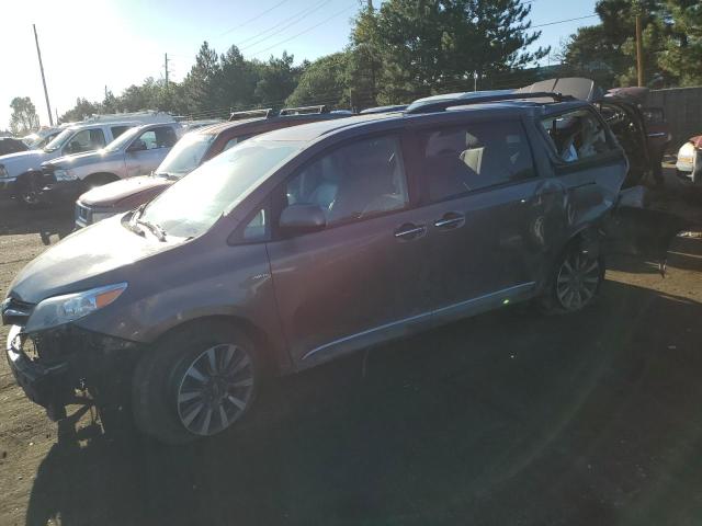Obraz 1 z 2018 TOYOTA SIENNA XLE 2018 z VIN 5TDDZ3DC4JS188792