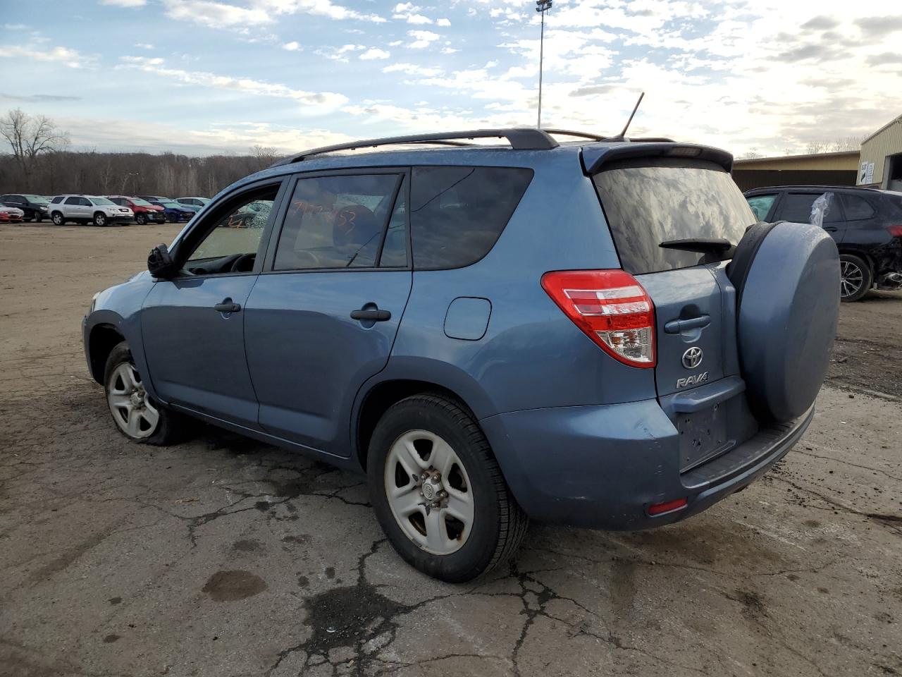 Obraz 2 z 2012 TOYOTA RAV4  2012 z VIN 2T3BF4DV8CW225898