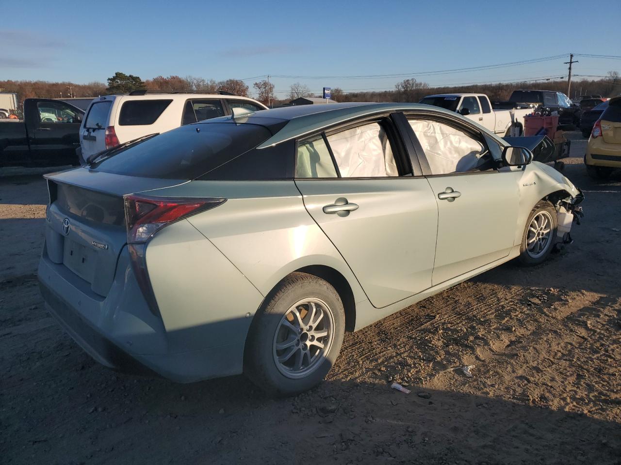 Изображение 3 2018 TOYOTA PRIUS  2018 с VIN JTDKARFU2J3055148