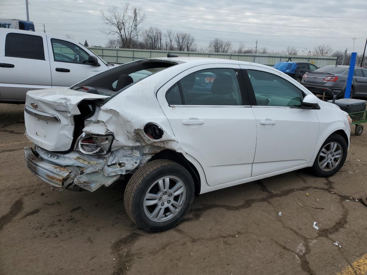 Obraz 3 z 2014 CHEVROLET SONIC LT 2014 z VIN 1G1JC5SH4E4145417