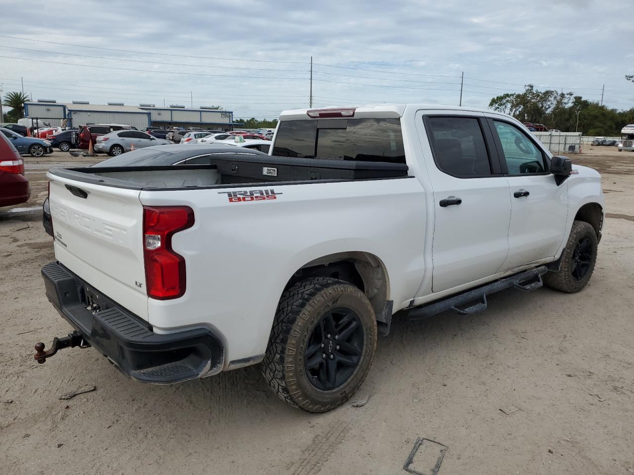 Image 3 of 2020 CHEVROLET SILVERADO K1500 LT TRAIL BOSS 2020 with VIN 3GCPYFED7LG360131
