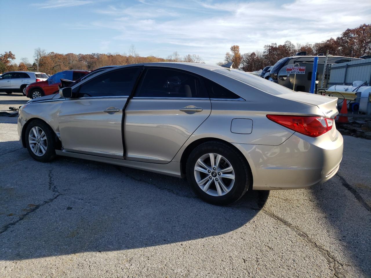 Image 2 of 2011 HYUNDAI SONATA GLS 2011 with VIN 5NPEB4ACXBH224141