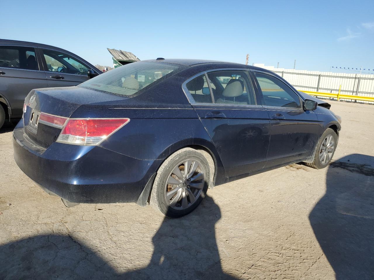 Obraz 3 z Honda Accord Exl 2012 z VIN 1HGCP2F8XCA051152