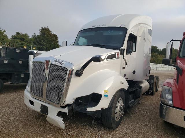 Image 2 of 2020 KENWORTH CONSTRUCTION T680 2020 with VIN 1XKYDP9X4LJ415146