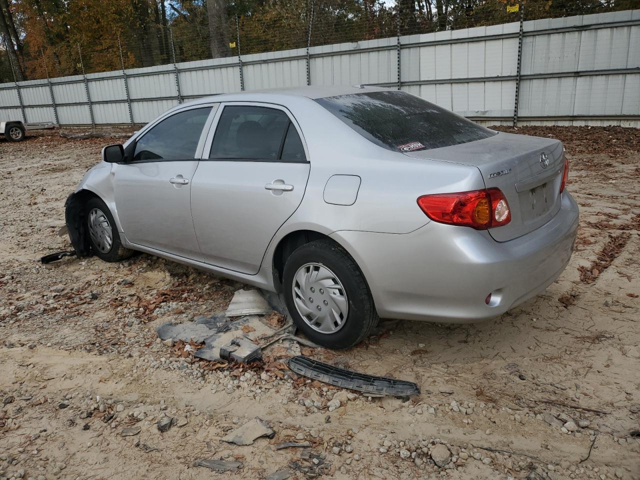 Obraz 2 z 2010 TOYOTA COROLLA BASE 2010 z VIN 1NXBU4EE5AZ220541