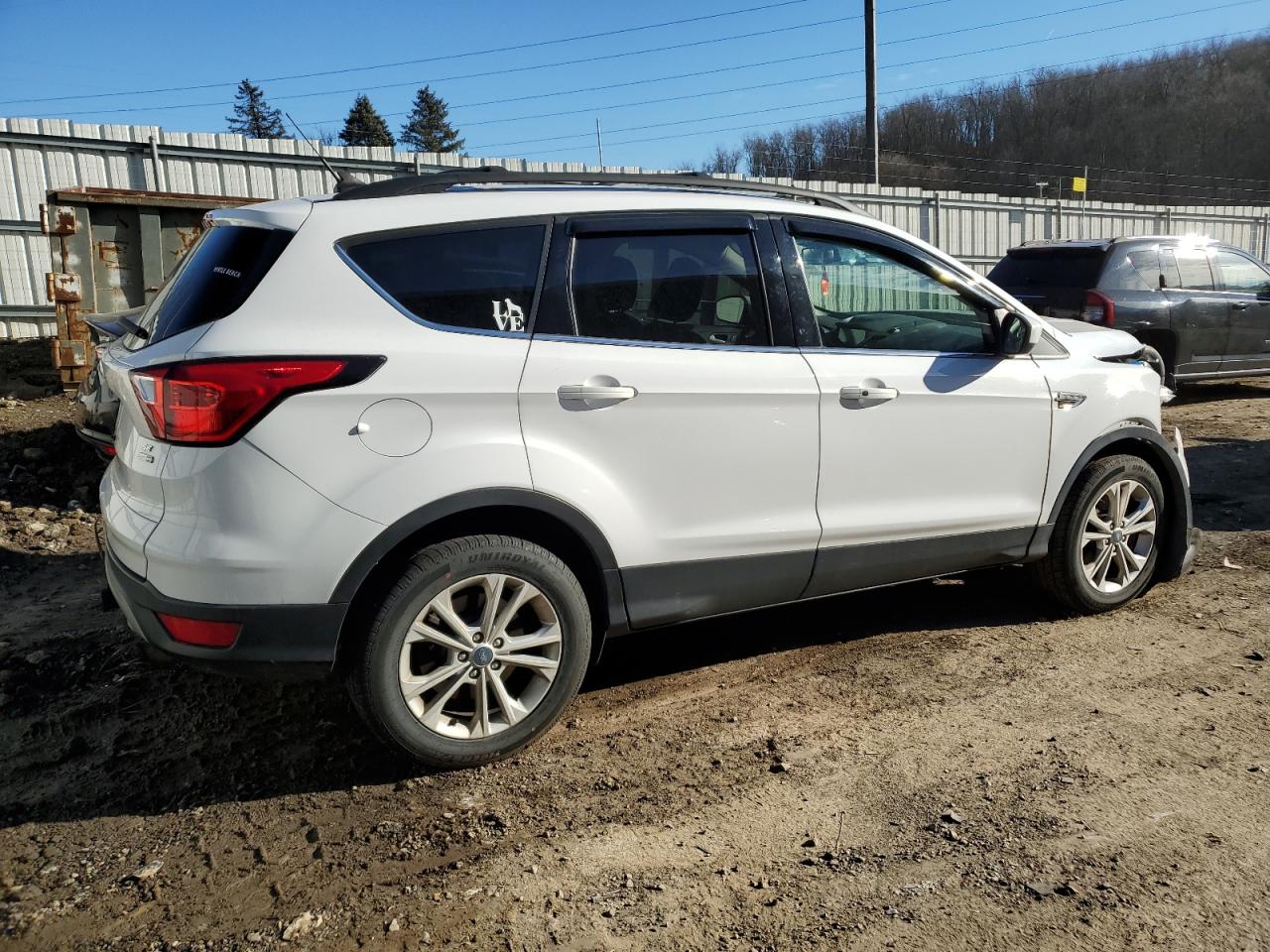 Изображение 3 2019 FORD ESCAPE SE 2019 с VIN 1FMCU9GD7KUB51312