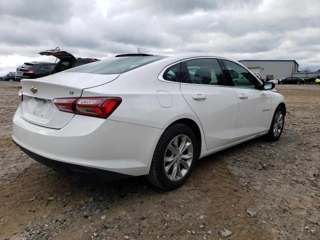 Image 3 of 2020 CHEVROLET MALIBU LT 2020 with VIN 1G1ZD5ST2LF062011