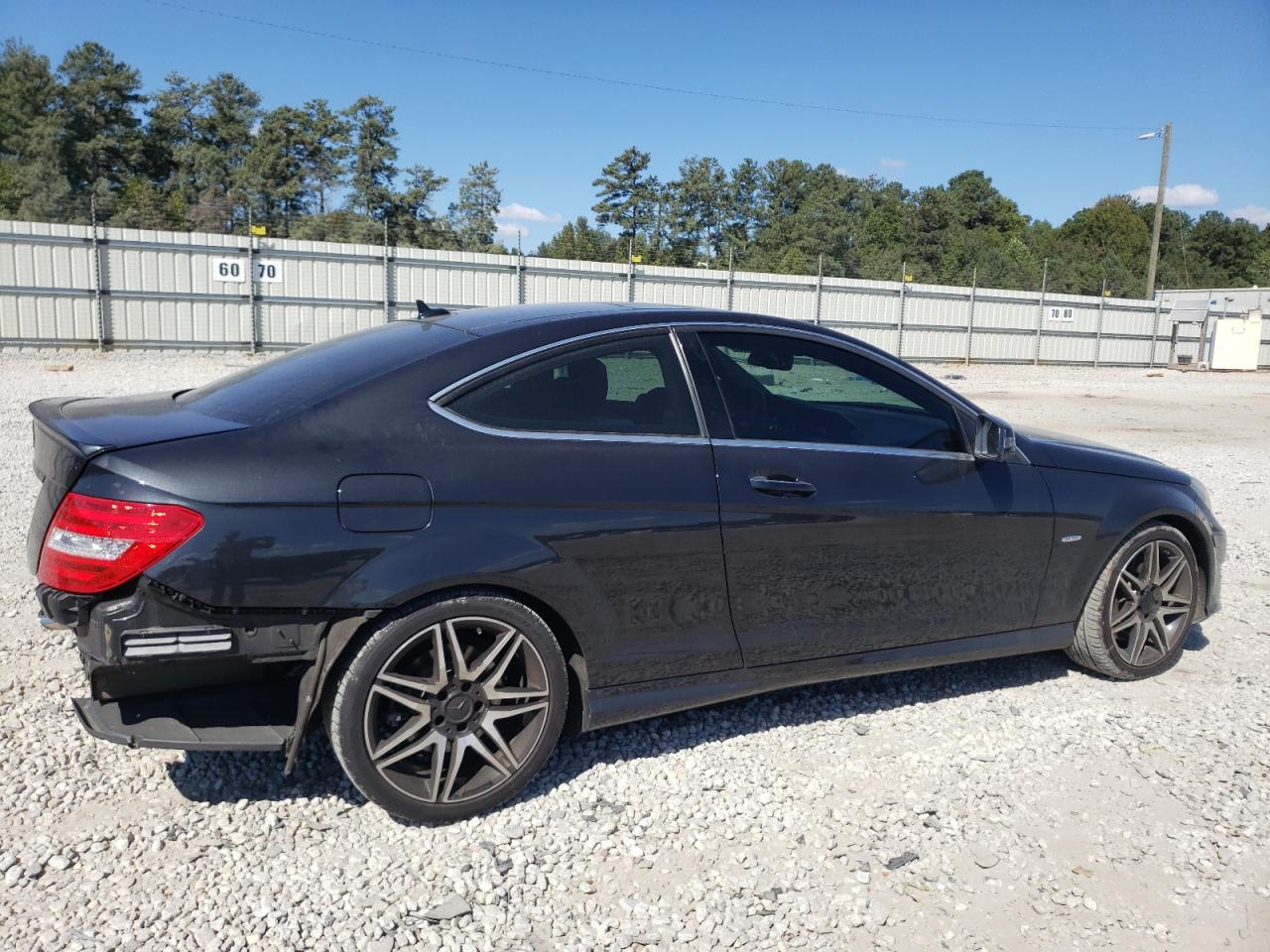 Image 3 of 2015 MERCEDES-BENZ C 250 2015 with VIN WDDGJ4HB3FG438106
