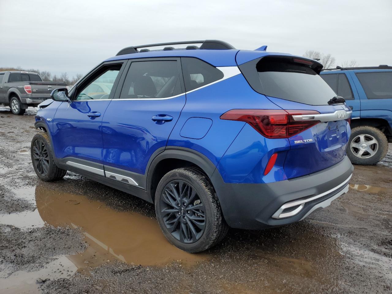 Изображение 2 2022 KIA SELTOS NIGHTFALL 2022 с VIN KNDEUCA24N7320383