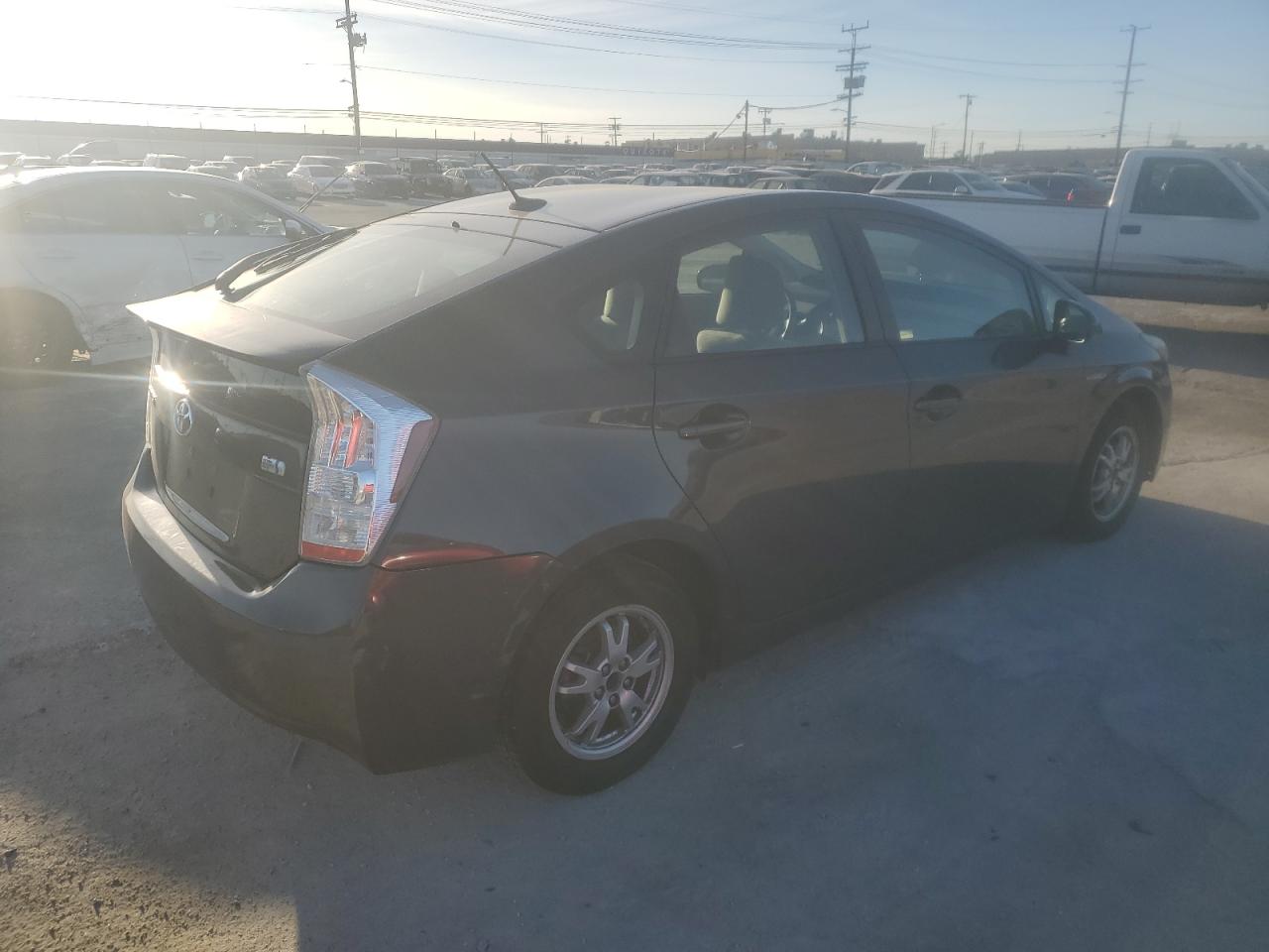 Изображение 3 2011 TOYOTA PRIUS  2011 с VIN JTDKN3DUXB0255847
