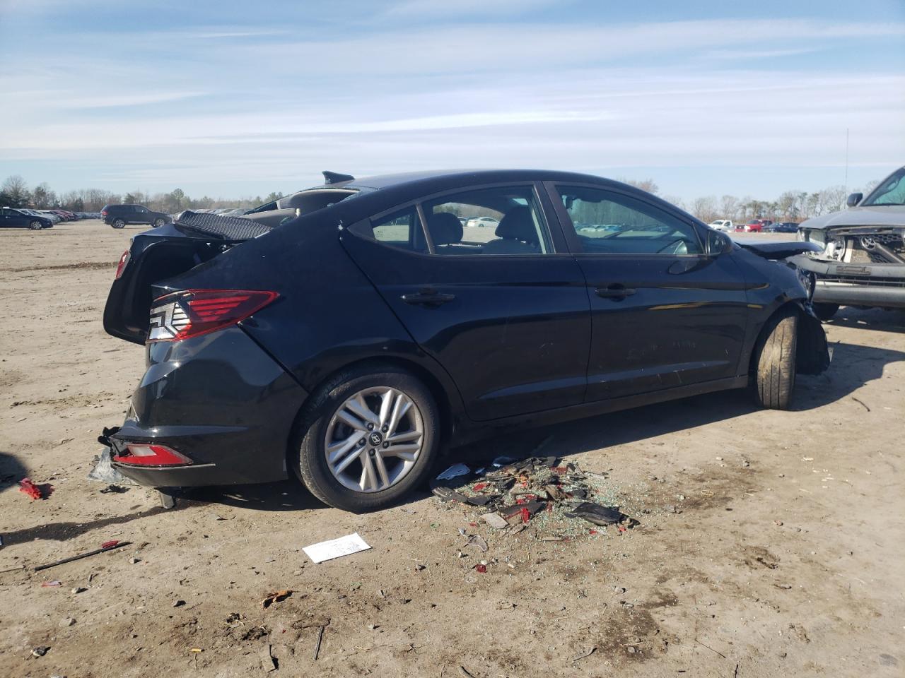 Изображение 3 2019 HYUNDAI ELANTRA SEL 2019 с VIN KMHD84LF4KU768914