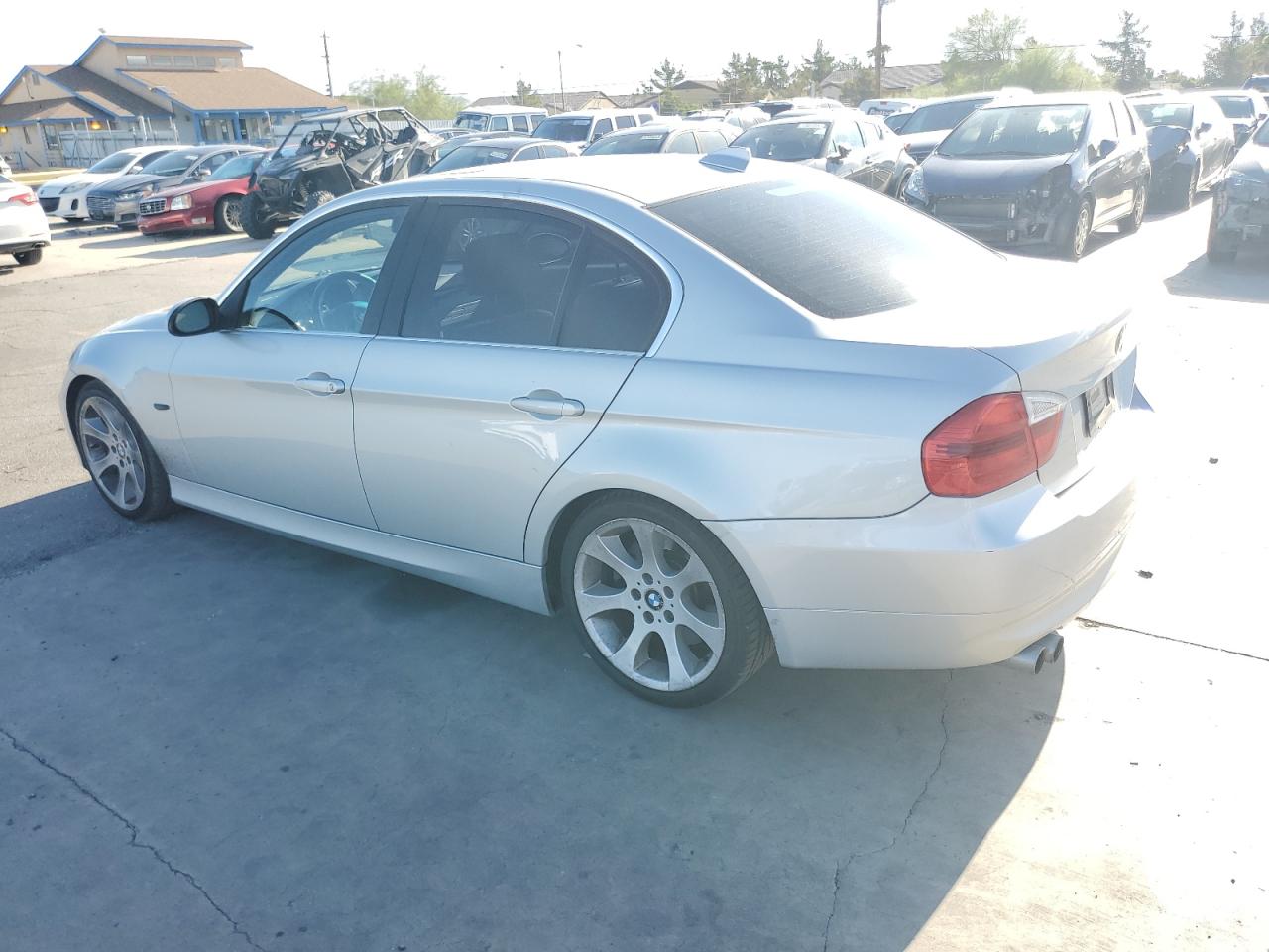 Изображение 2 2006 BMW 330 I 2006 с VIN WBAVB33516PS18258