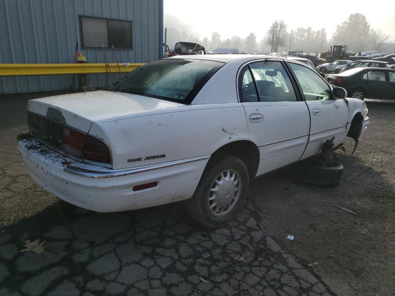 Image 3 of 1999 BUICK PARK AVENUE  1999 with VIN 1G4CW52K3X4653721