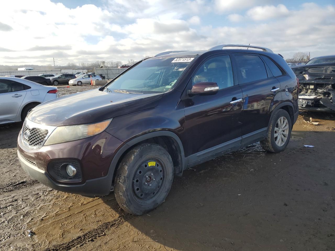 Obraz 1 z 2011 KIA SORENTO EX 2011 z VIN 5XYKU4A29BG101359
