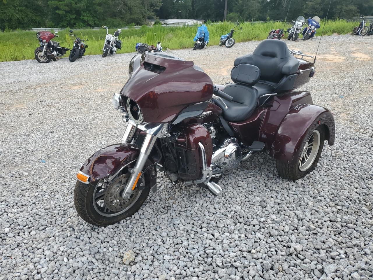 Image 2 of 2019 HARLEY-DAVIDSON FLHTCUTG  2019 with VIN 1HD1MAF1XKB854076