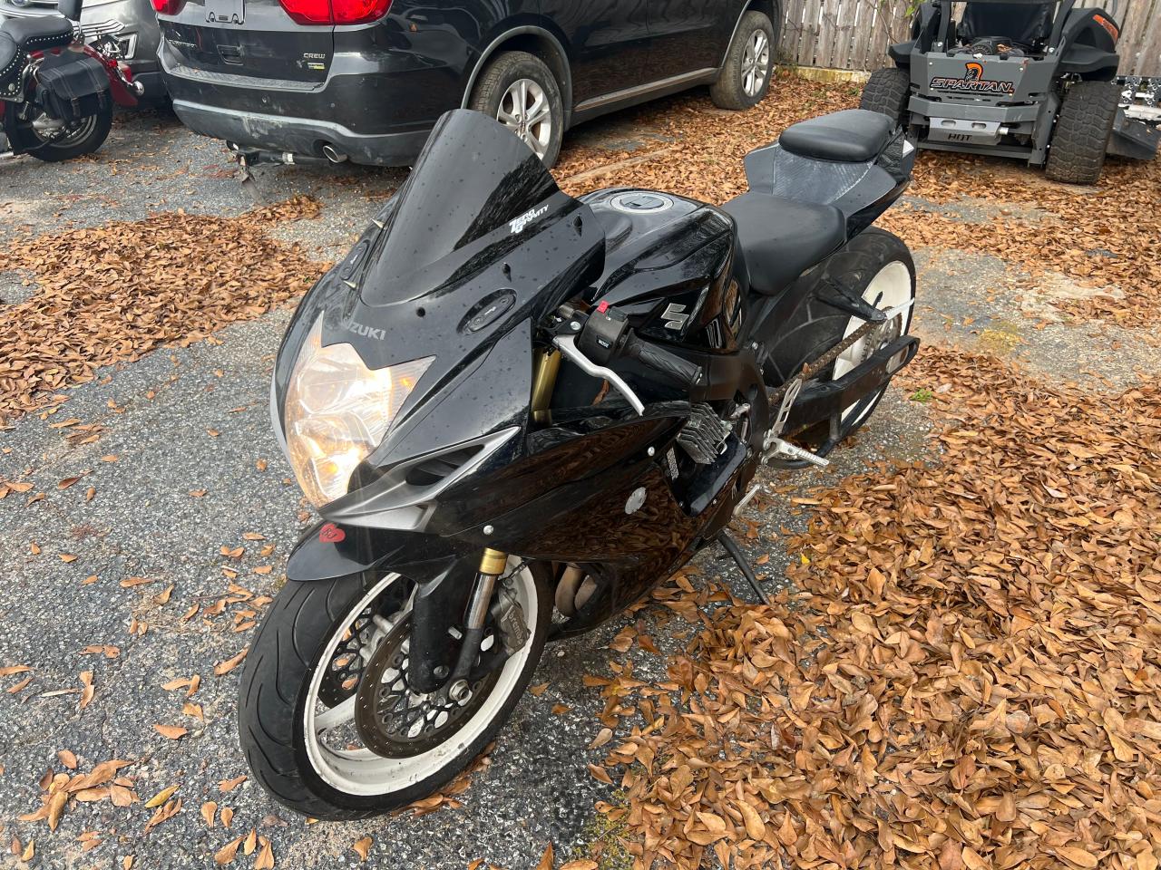 Obraz 2 z 2011 SUZUKI GSX750  2011 z VIN JS1GR7MA5B2102072