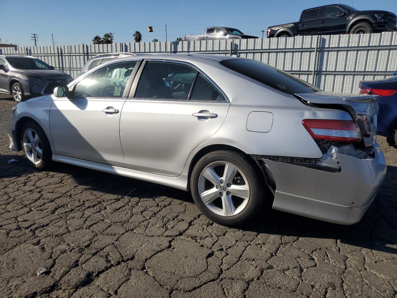 Obraz 2 z 2011 TOYOTA CAMRY BASE 2011 z VIN 4T1BF3EKXBU200653