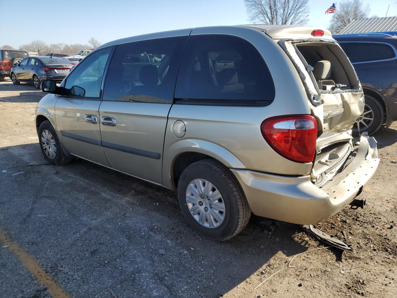 Image 2 of 2006 CHRYSLER TOWN & COUNTRY  2006 with VIN 1A4GP45R56B615983
