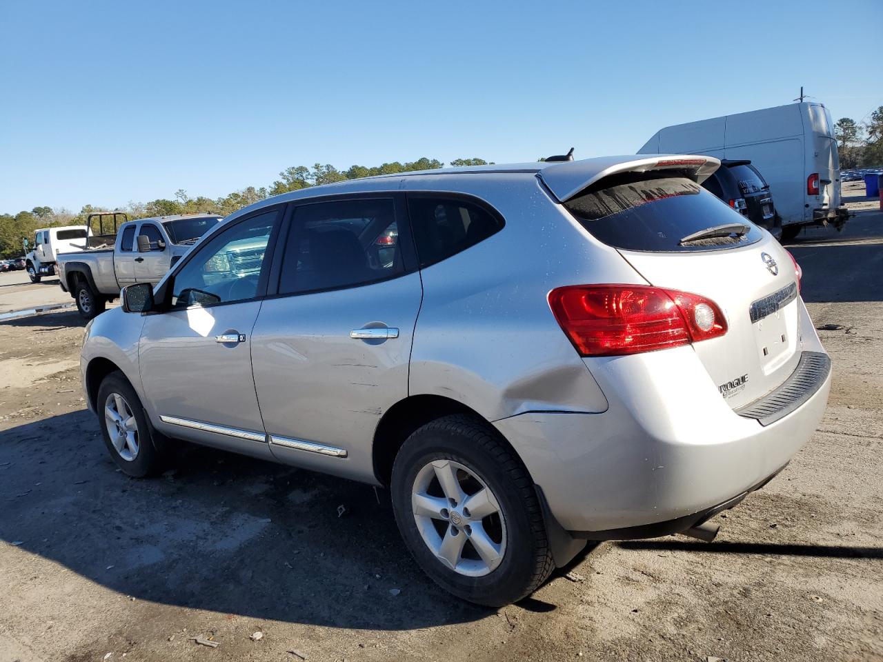 Image 2 of 2013 NISSAN ROGUE S 2013 with VIN JN8AS5MV2DW640476