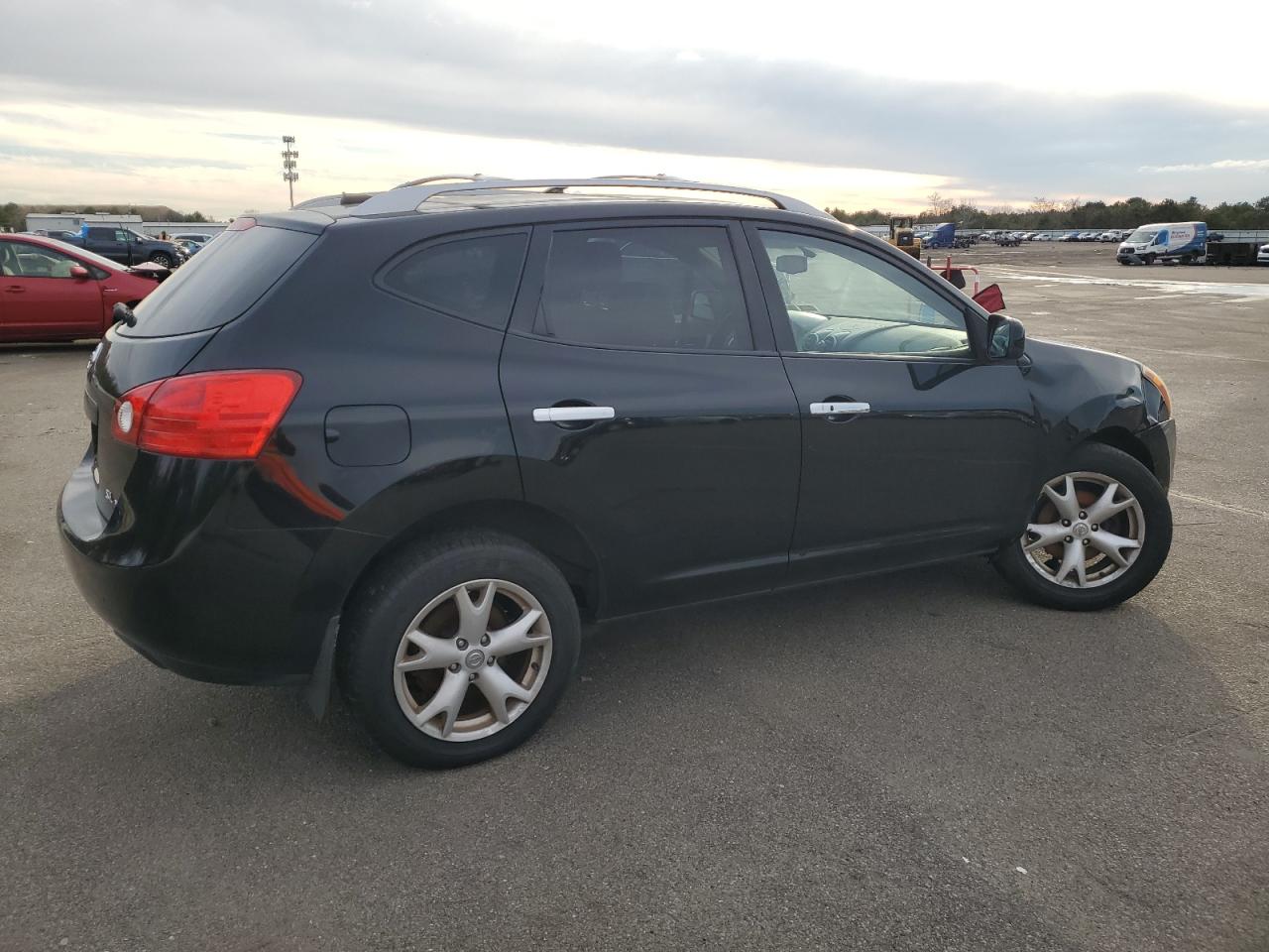 Изображение 3 2010 NISSAN ROGUE S 2010 с VIN JN8AS5MV8AW605825