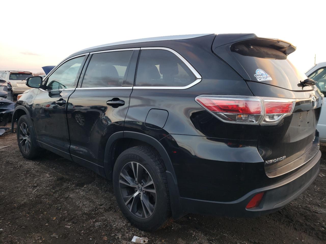 Изображение 2 2016 TOYOTA HIGHLANDER XLE 2016 с VIN 5TDJKRFH9GS235309