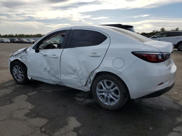Image 2 of 2018 TOYOTA YARIS IA  2018 with VIN 3MYDLBYVXJY320424