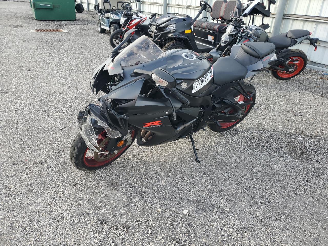 Изображение 2 2017 SUZUKI GSX-R600  2017 с VIN JS1GN7FA7H2100826