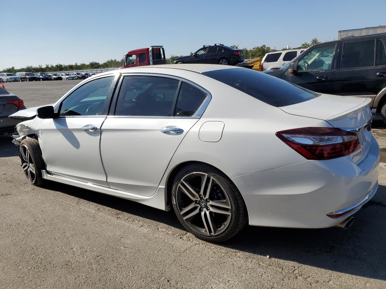 Obraz 2 z 2017 HONDA ACCORD SPORT SPECIAL EDITION 2017 z VIN 1HGCR2F12HA284091