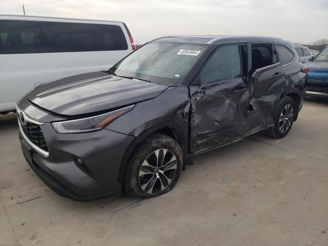 Изображение 2021 TOYOTA HIGHLANDER XLE 2021