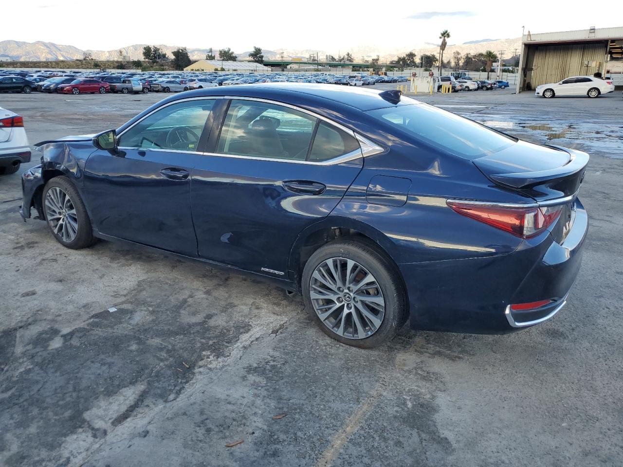 Image 2 of 2021 LEXUS ES 300H 2021 with VIN 58ADA1C11MU012895