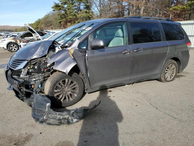 2013 TOYOTA SIENNA XLE 2013 image