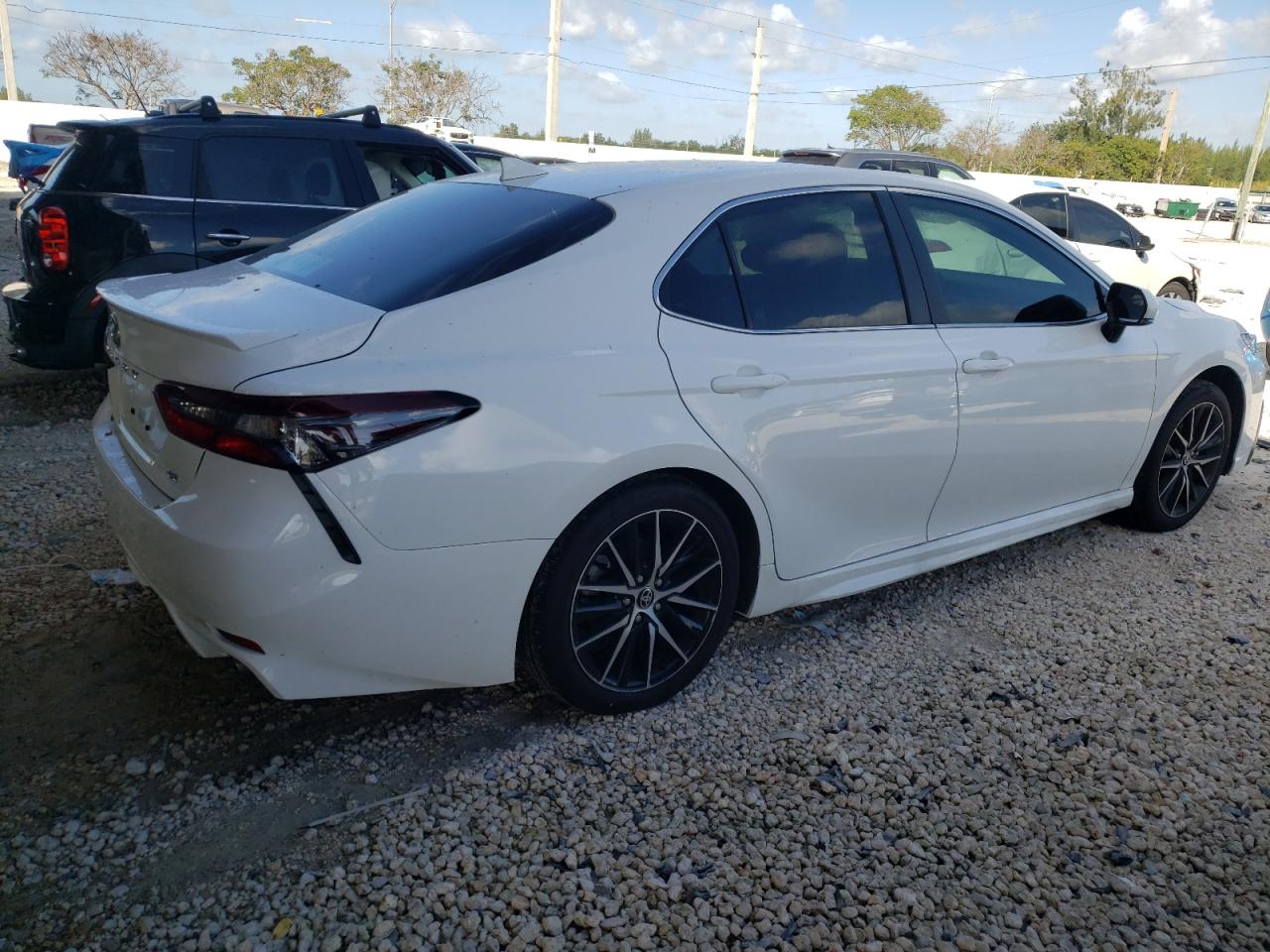Изображение 3 2024 TOYOTA CAMRY SE NIGHT SHADE 2024 с VIN 4T1T11AK9RU847620