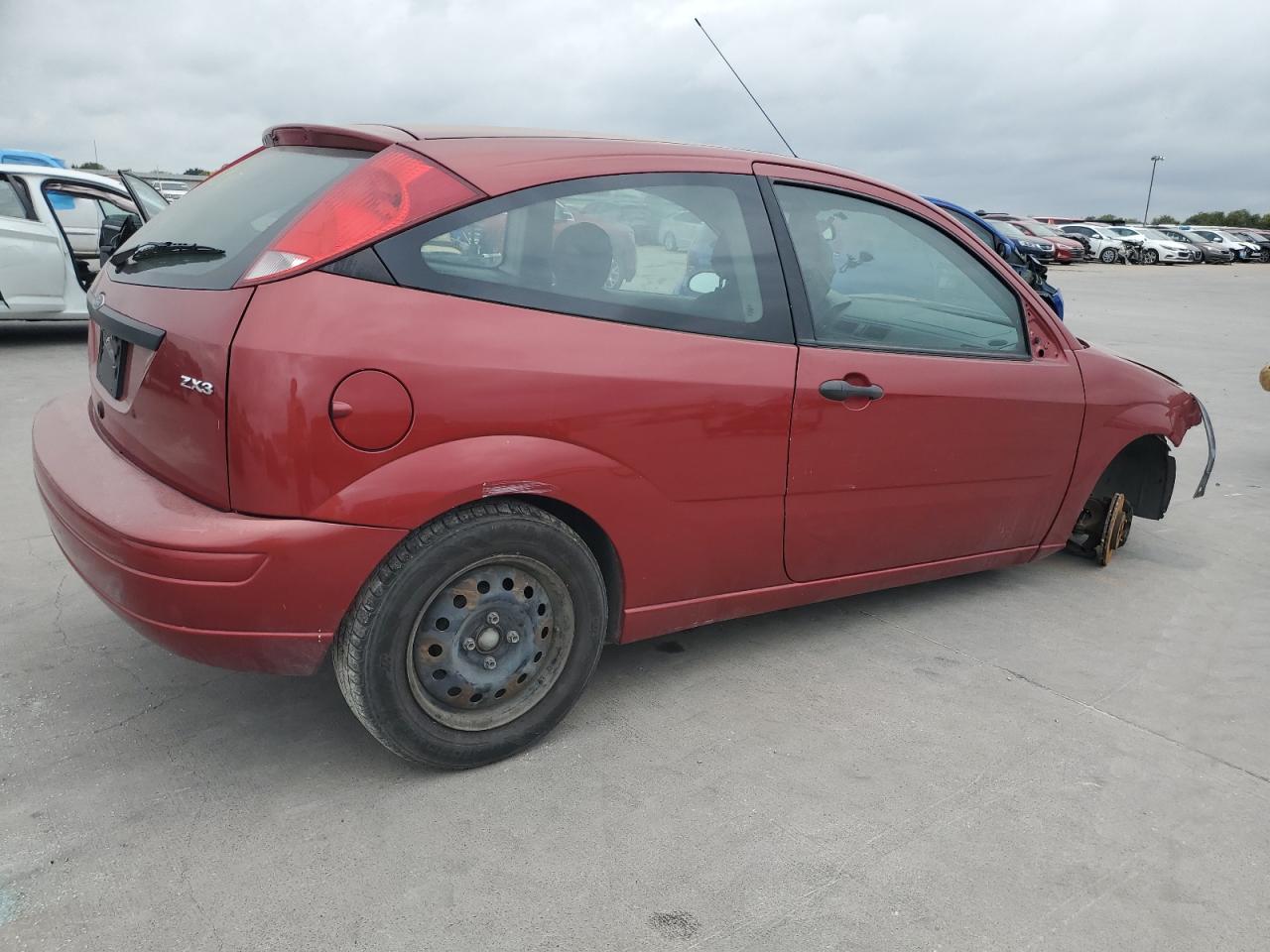 Obraz 3 z 2005 FORD FOCUS ZX3 2005 z VIN 3FAFP31N15R143098